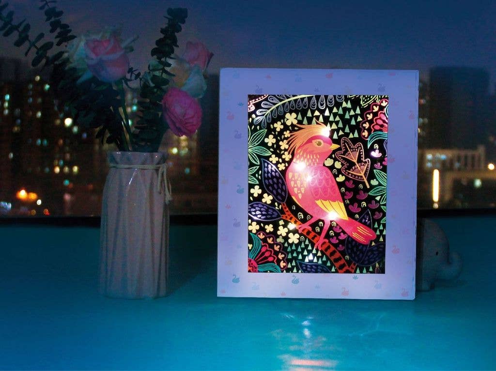 Avenir - Create Your Own Light Box