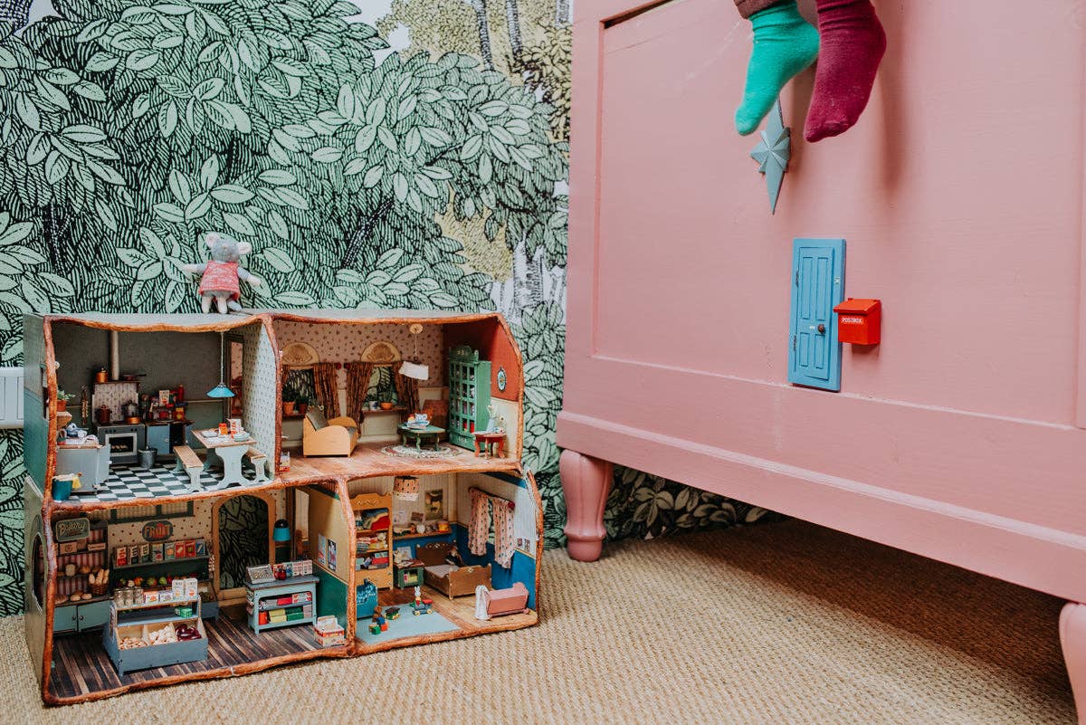 Sam & Julia - Furniture - Little Mouse Door